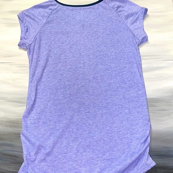 Nike short sleeved dri-fit women’s XL fits like a large. - Picture 6 of 9